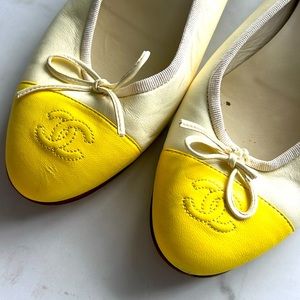 Chanel Ballet Flats! Bright and sunny cruise getaway in these shoes ☀️
